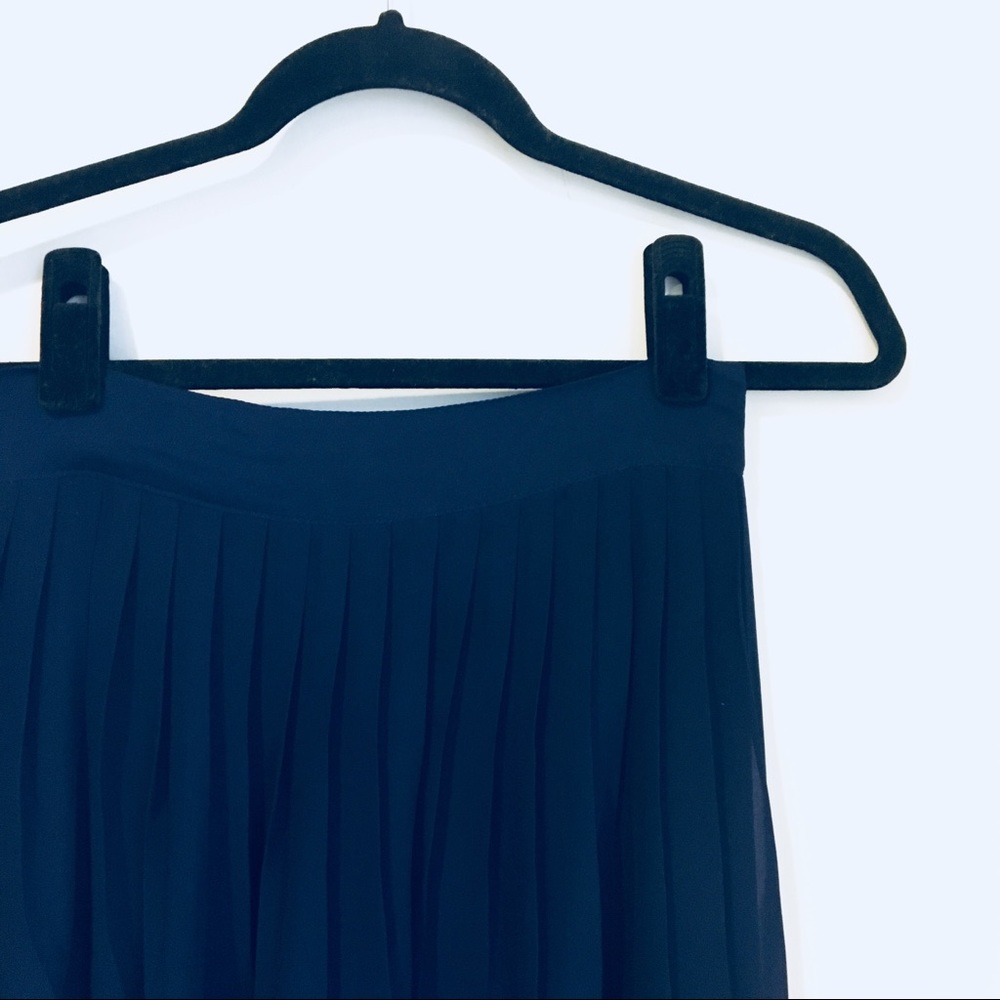 Forever 21 Navy Blue Pleated Midi Skirt